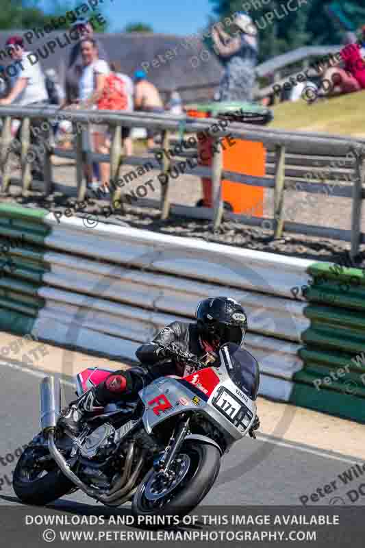 Vintage motorcycle club;eventdigitalimages;mallory park;mallory park trackday photographs;no limits trackdays;peter wileman photography;trackday digital images;trackday photos;vmcc festival 1000 bikes photographs